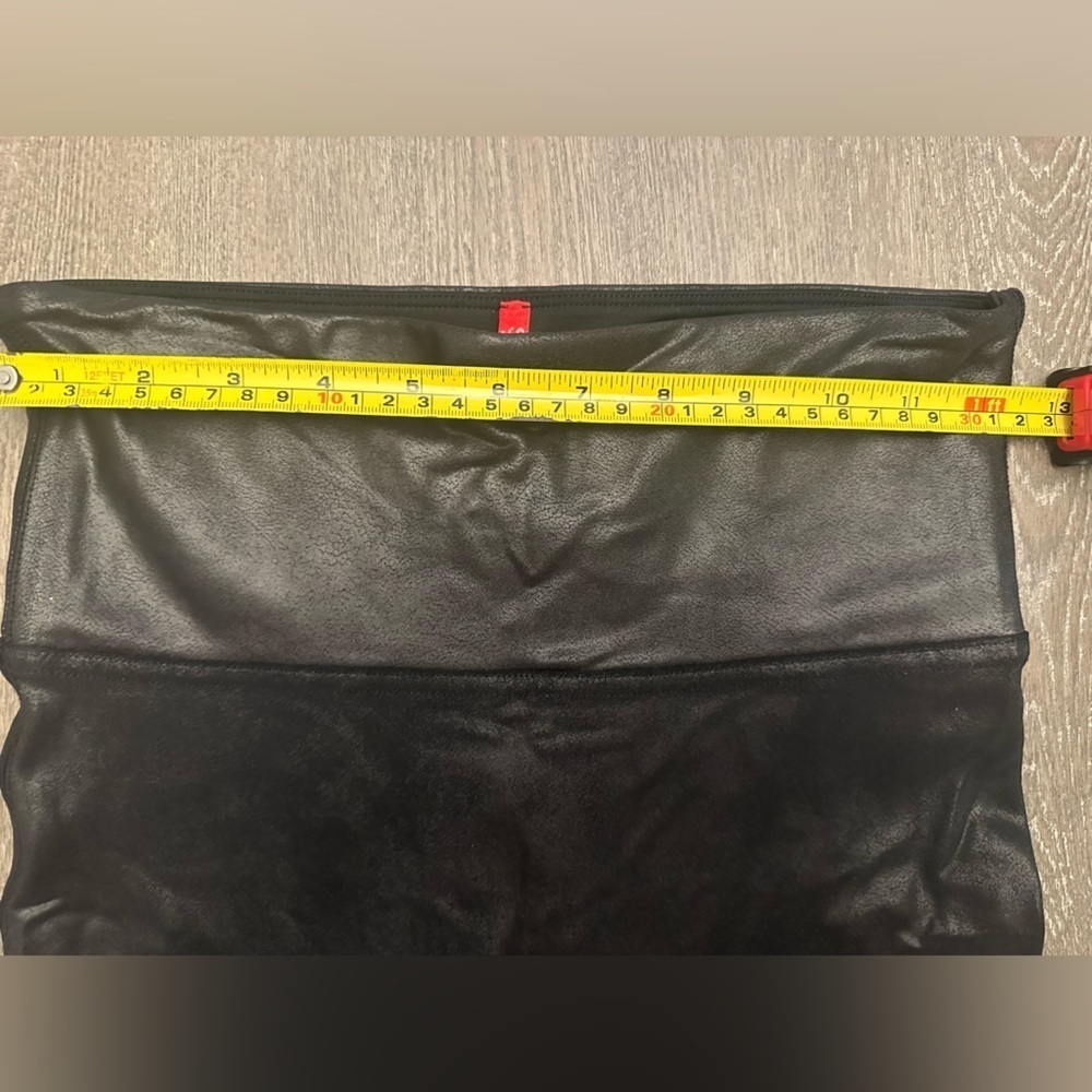 LIKE NEW SPANX BLACK FAUX LEATHER LEGGINGS - SKU:365 - Picture 4 of 6